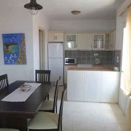 아파트 Paradisos House *